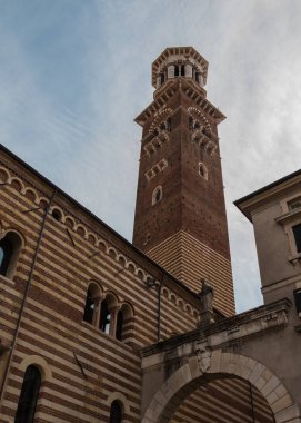 Torre dei Lamberti II