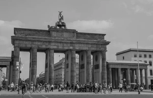 Portão de Brandemburgo preto e branco — Fotografia de Stock