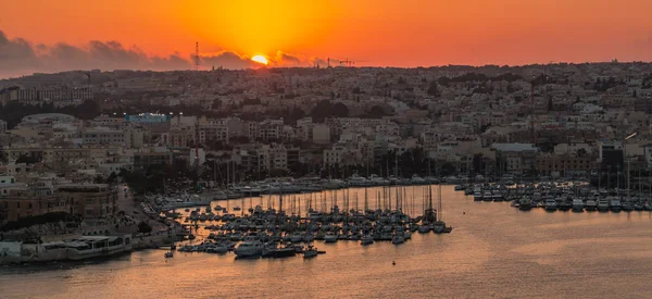 Gzira & Ta' Xbiex solnedgång Iii — Stockfoto