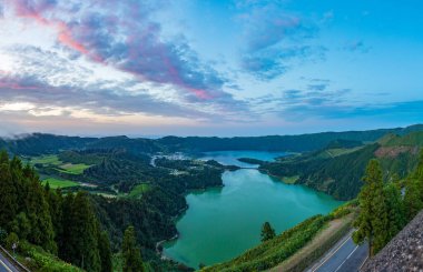 Yedi Şehir Xi Gölü