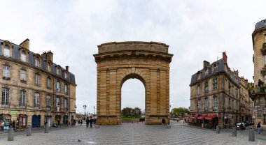 Porte de Bourgogne II