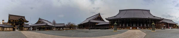 Панорамная Фотография Храма Ниси Хонган Дзи Показывающая Зал Амиды Зал — стоковое фото