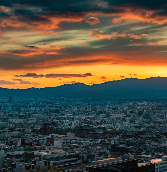Bild Staden Kyoto Tagen Vid Solnedgången Visar Templet Längst Ner — Stockfoto