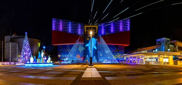 Uma Imagem Panorâmica Iluminado Aquário Osaka Kaiyukan Noite — Fotografia de Stock