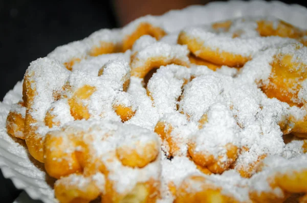 Un pastel de embudo — Foto de Stock