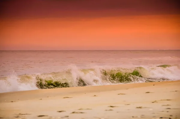 Olas al atardecer — Foto de Stock