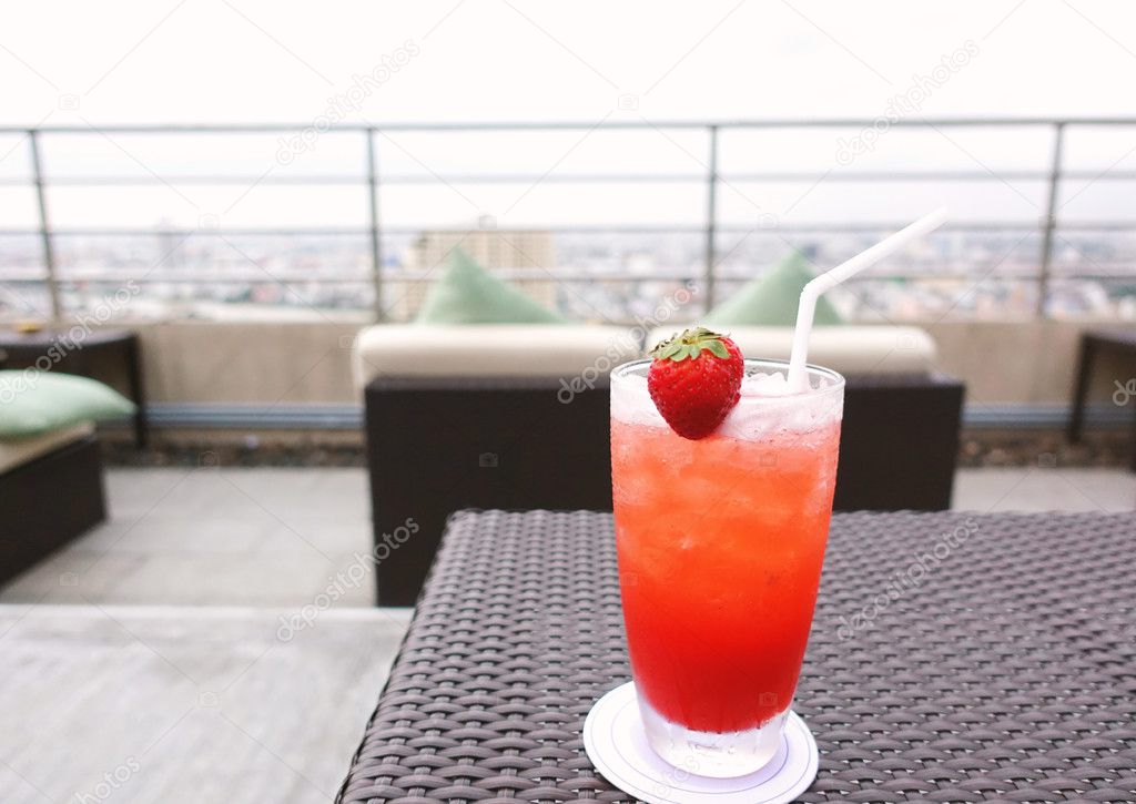 Cocktail in rooftop bar 