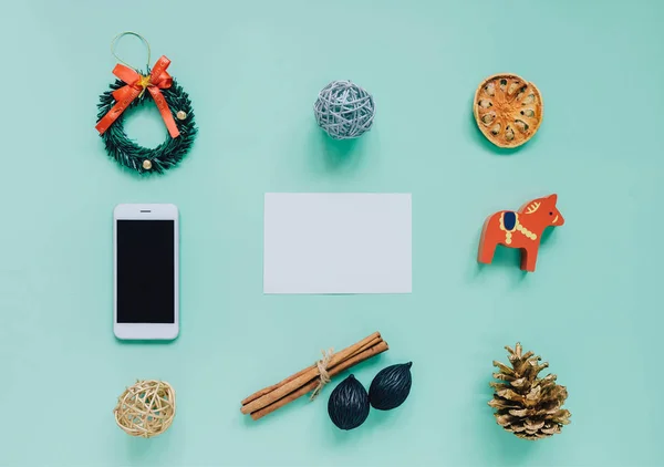 Adornos de Navidad en estilo minimalista — Foto de Stock
