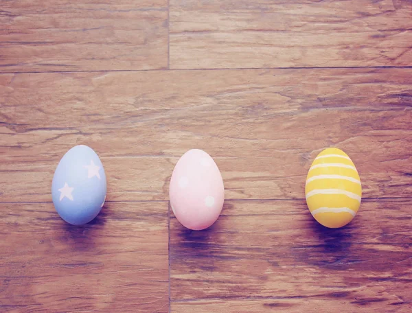 Vista dall'alto di uova di Pasqua colorate — Foto Stock