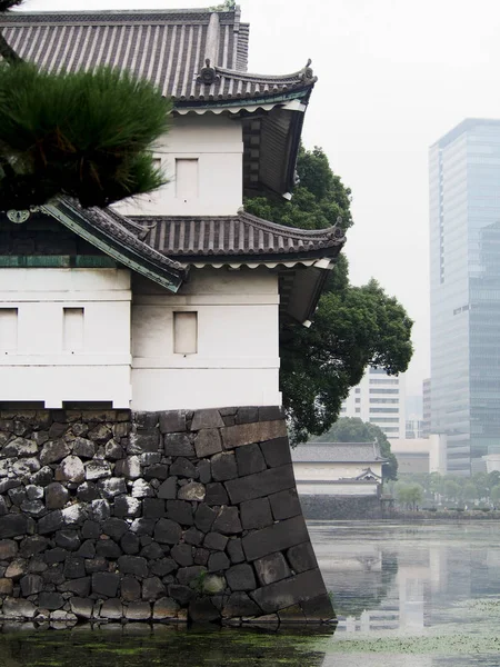在繁华的东京的传统日本建筑。 — 图库照片
