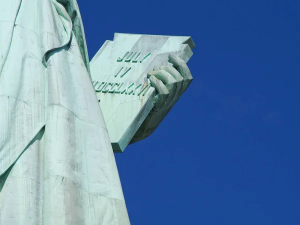 Détail de la tablette tenue par Statue de la Liberté — Photo