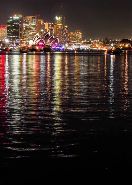 Sydney skyline in de nacht — Stockfoto