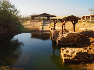 Jordan Beyond Bethany 'de İsa vaftiz sitesi
