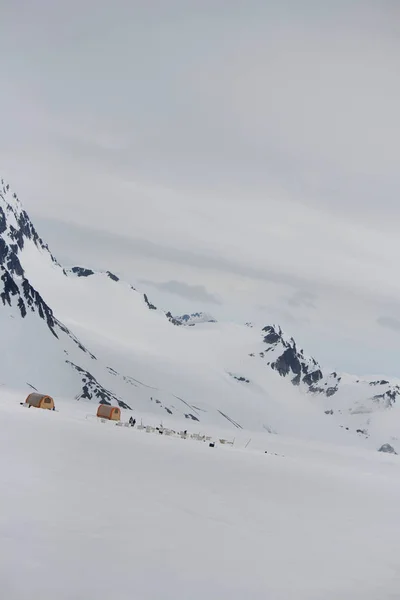 Kamp op gletsjer in de buurt van Seward, Alaska — Stockfoto