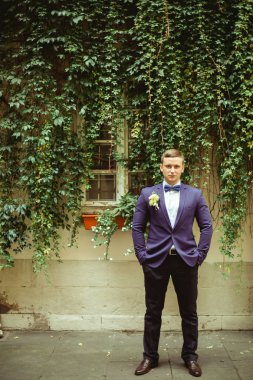 Zarif damat takım elbise