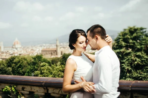 Jeune couple à Florence — Photo