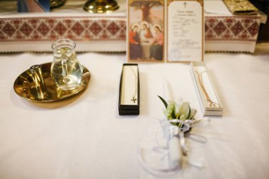 Hıristiyan dini ayin için hazırlanan tablo