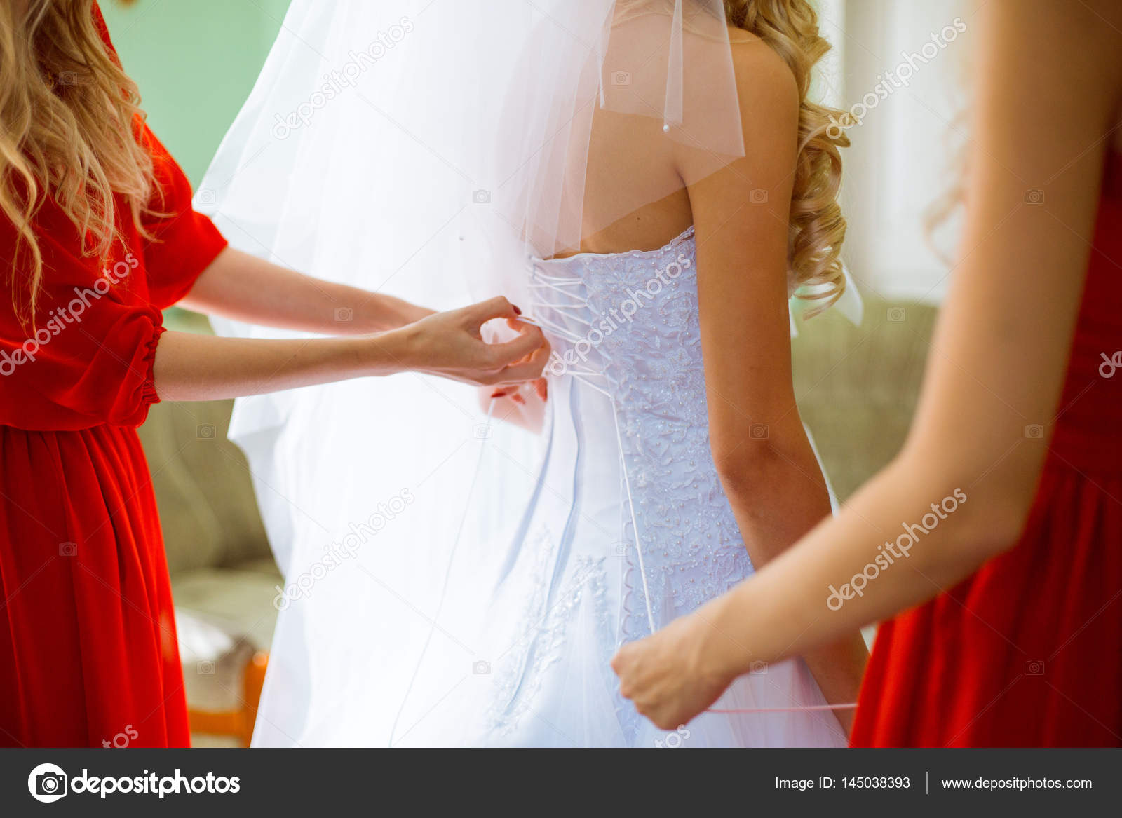 Featured image of post Vestir Novias Y Damas De Honor