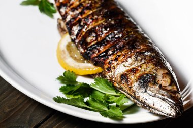Limonlu ızgara balık