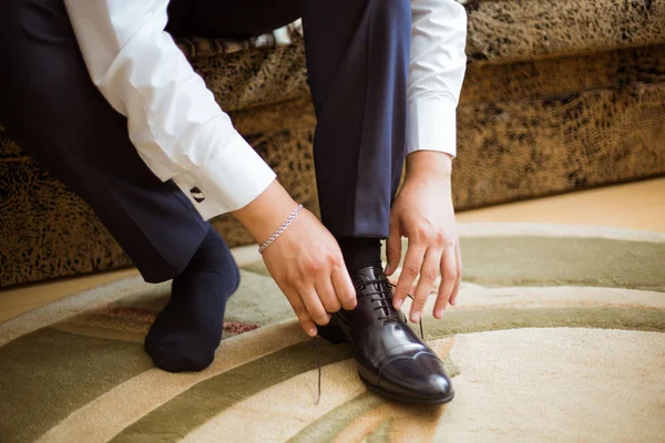 Damat Giydirme ve töreni için hazırlanıyor