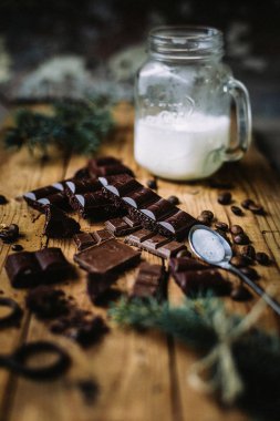 çam ağacı ve çikolata ile arka plan