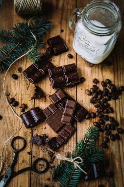 çam ağacı ve çikolata ile arka plan