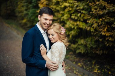 damat ve gelin mutlu portre