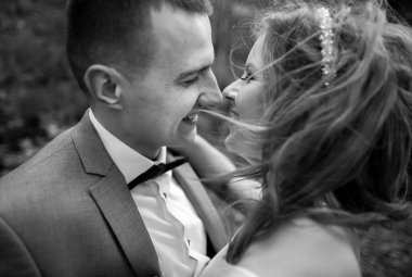 dağlarda yürüyüş Düğün çifti