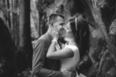 dağlarda yürüyüş Düğün çifti