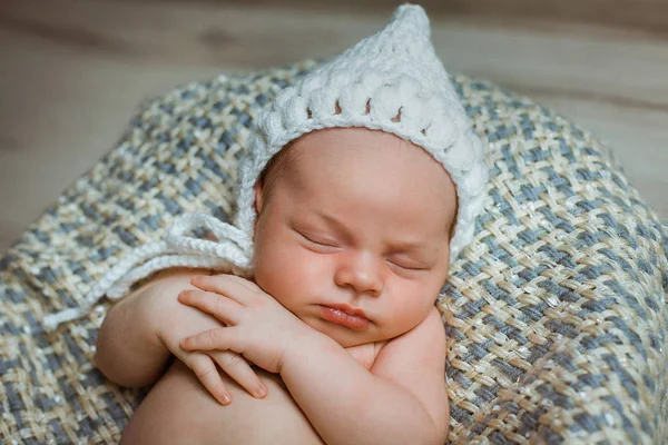 Sleeping newborn baby boy — Stock Photo, Image