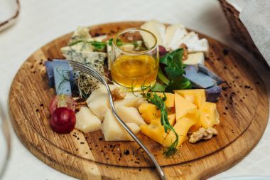 çeşitli peynir türleri