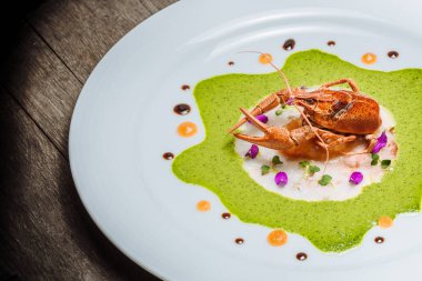 taze haşlanmış kerevides yemek için hazırlanan