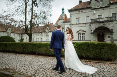 Gelin ve damat, düğün günü