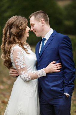  Çift düğün günü kutluyor