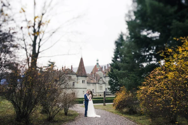 Noiva e noivo no dia do casamento — Fotografia de Stock