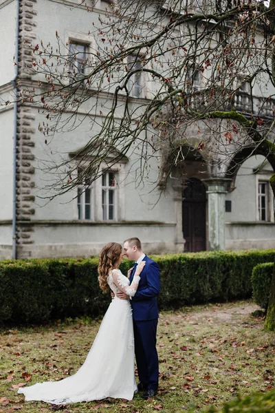 Nevěsty a ženicha na svatební den — Stock fotografie