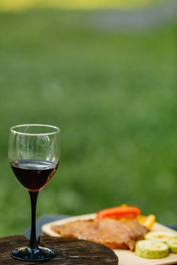  sebze ve şarap ile ızgara et 