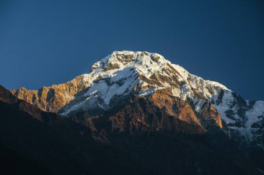 dağlar üzerinde güzel manzaralar
