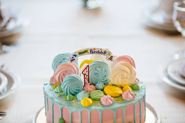 Первый год рождения торт — стоковое фото