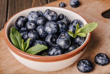 Kasede taze yaban mersini 