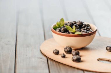 Kasede taze yaban mersini 