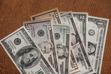  Amerikan Doları nakit para.