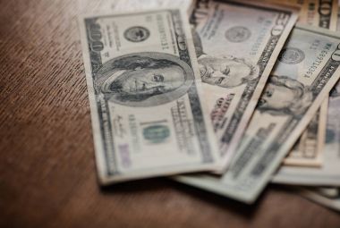  Amerikan Doları nakit para.