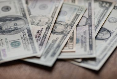  Amerikan Doları nakit para.