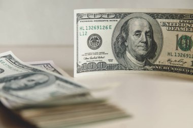  Amerikan Doları nakit para.