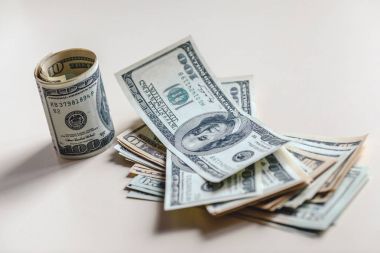  Amerikan Doları nakit para.