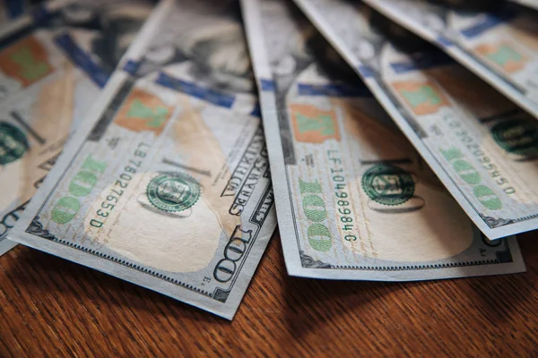  Amerikan Doları nakit para.