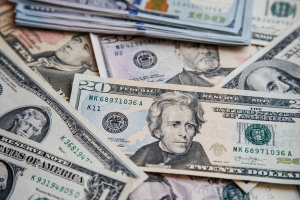  Amerikan Doları nakit para.