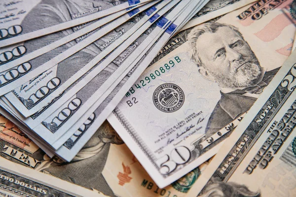  Amerikan Doları nakit para.