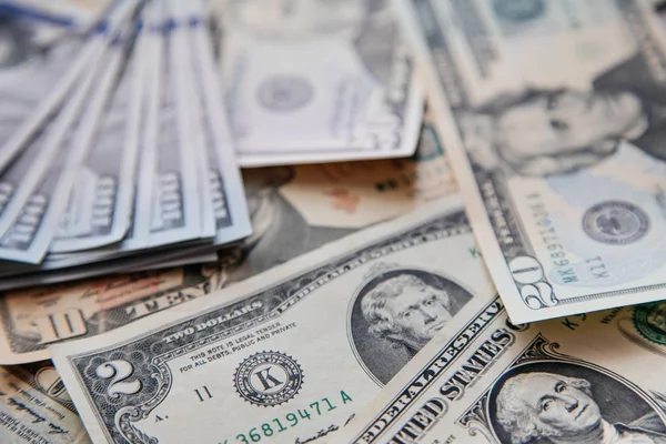  Amerikan Doları nakit para.